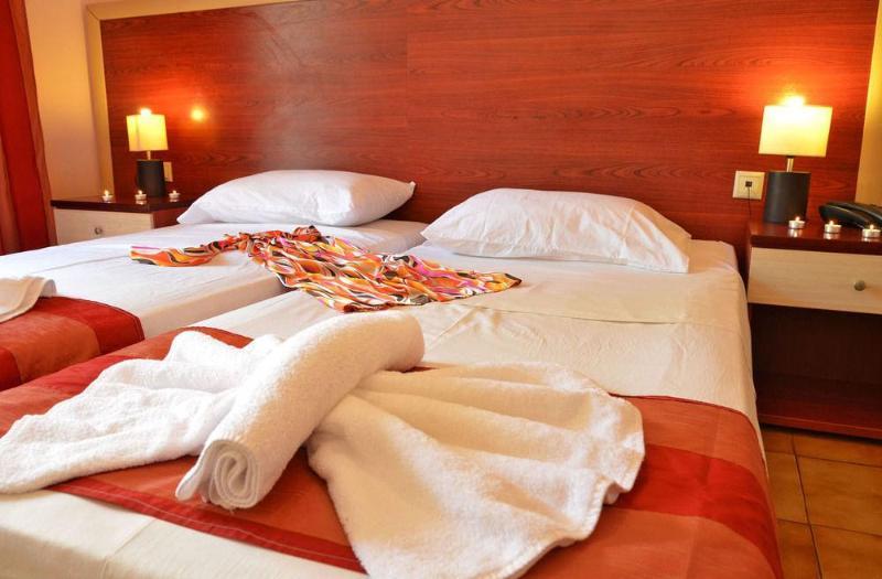 Mavrikos Hotel Plános 外观 照片